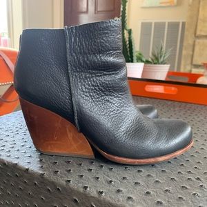 Kork Ease black leather ankle boots
